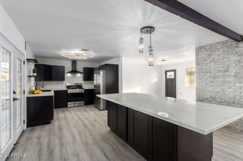 734 Carter Rd, Phoenix AZ  85042-5530 exterior