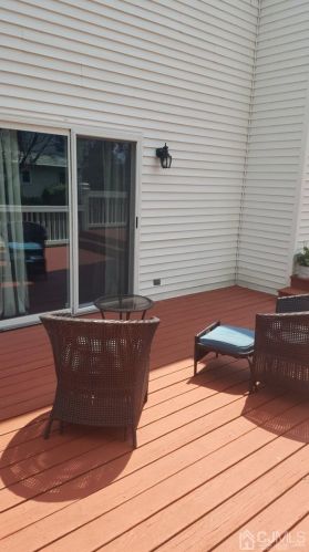 61 Princess Dr, New Brunswick NJ  08902-4104 exterior