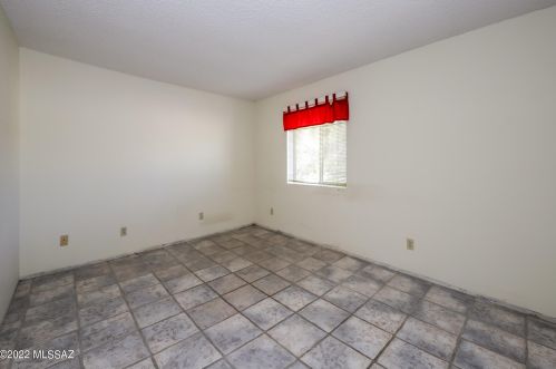 5242 Calle Montuoso, Tucson AZ 85745-9529 exterior