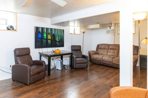 211 Ingram Ave, Pittsburgh PA  15205-2008 exterior