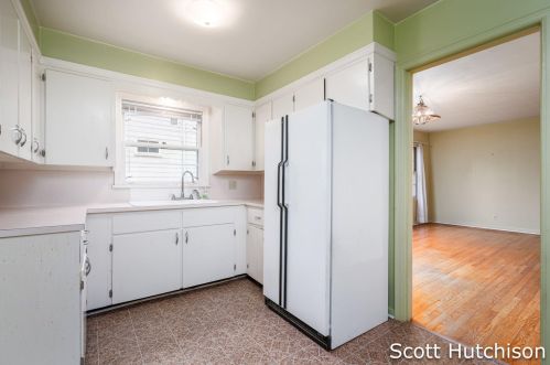 1842 Diamond Ave, Grand Rapids MI 49505-4873 exterior