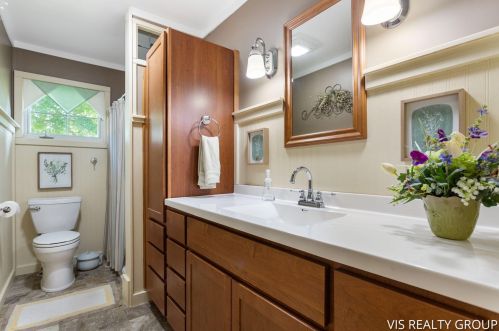 2172 Mary Ave, Meskegon MI 49444-4519 exterior