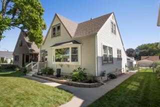 2644 67th St, Milwaukee, WI 53213-1445