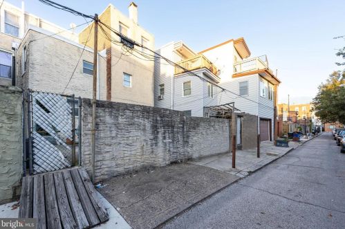 728 Christian St, Philadelphia PA 19147-3914 exterior