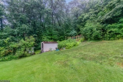 929 Plymouth Lake Dr, Fredon NJ  07860-4127 exterior