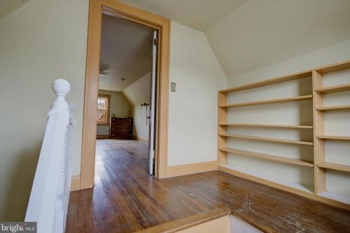 5 Cadwalader Dr, Trenton NJ 08618-3301 exterior