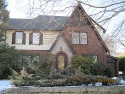 213 Waltham St, Newton, MA 02465-1355