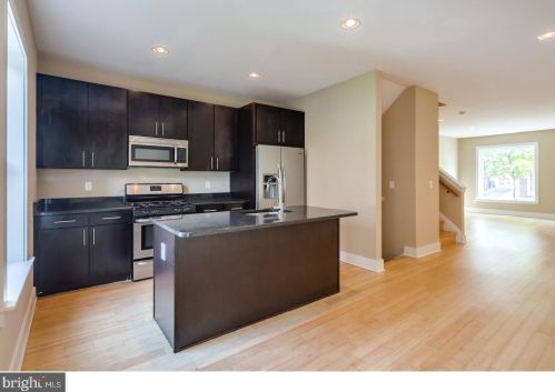 515 Carpenter St, Philadelphia PA  19147-4013 exterior