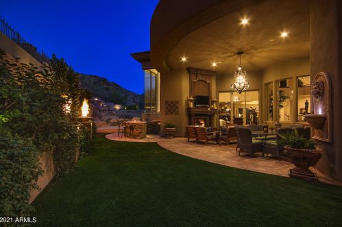 13841 Cyn Dr, Phoenix AZ 85016-2403 exterior