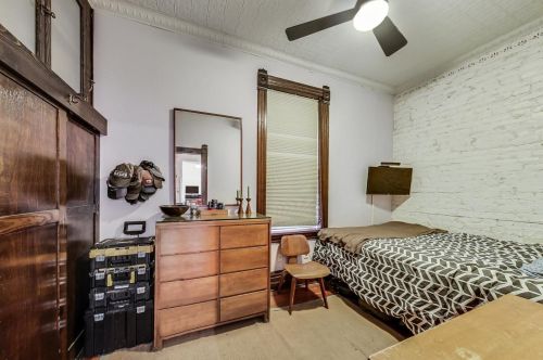 2324 Armitage Ave, Chicago IL 60647-4342 exterior