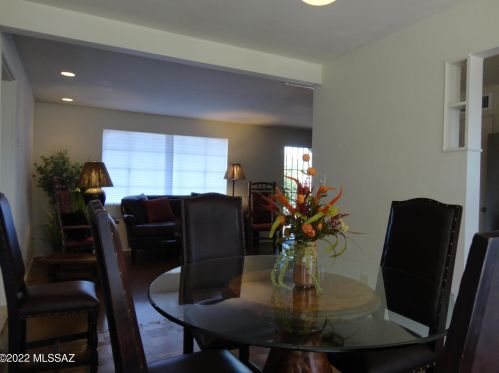 3138 Pima St, Tucson AZ 85712-3461 exterior