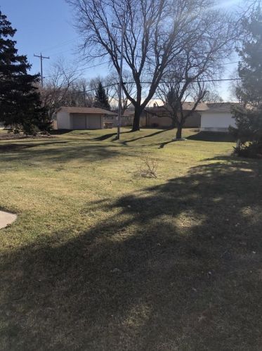 1511 Plainfield Ave, Milwaukee WI 53221-1905 exterior