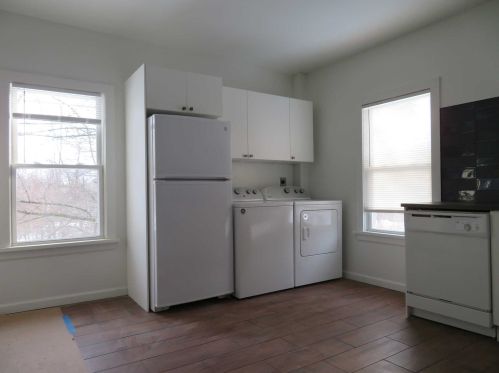 9 Oak St, Poughkeepsie NY  12601-4709 exterior