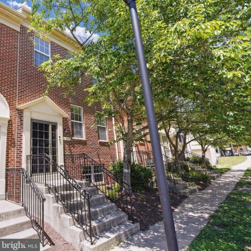 2413 Hillsdale Pl, Washington, DC 20020-4450