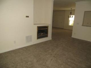 8831 Fairview Blf, Alpharetta GA  30022-1833 exterior