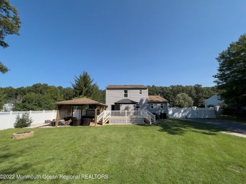 24 Anita Dr, Jackson Twp NJ 08527-4901 exterior