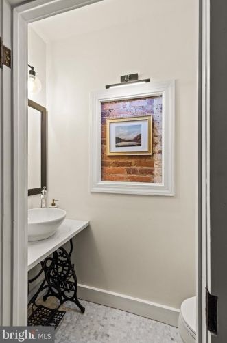 460 Queen St, Lancaster PA  17603-5618 exterior