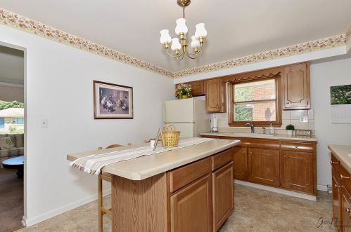 2251 Jackson St, Waukegan IL 60085-5444 exterior