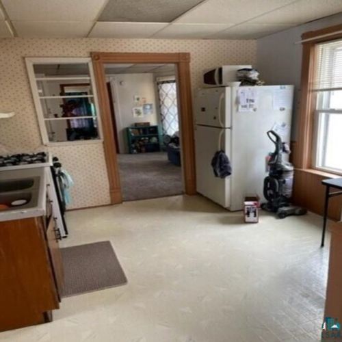 623 6 St, Duluth MN 55806-2424 exterior