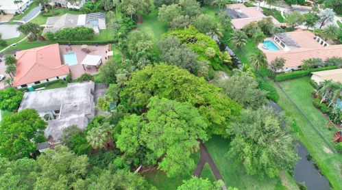 6926 Grande Dr, Boca Raton FL 33433-2735 exterior