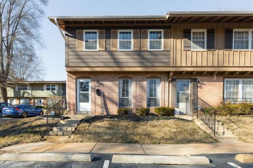 8733 Santa Bella Dr, Hazelwood, MO 63042-2917