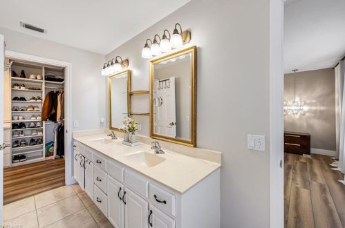 53 Johnnycake Dr, Naples FL 34110-1345 exterior