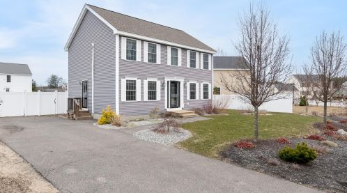 24 Amy Way, Concord NH  03303-1045 exterior