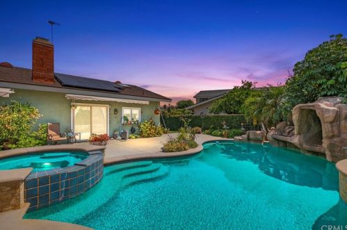 3813 Madonna Dr, Fullerton, CA 92835-1227