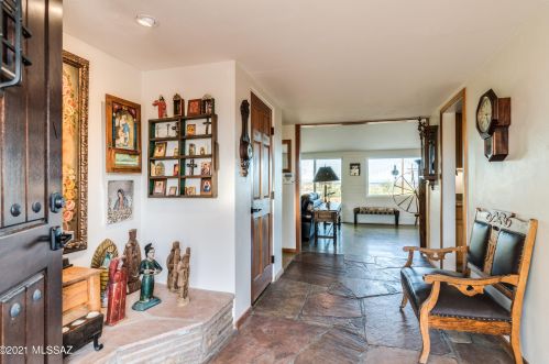 4150 La Cadena, Tucson AZ 85718-6148 exterior