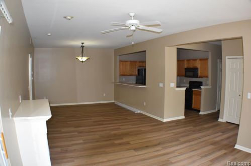 16364 Grandview Dr, Macomb Township, MI