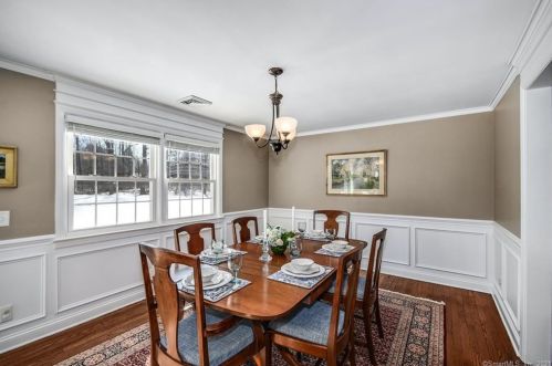 39 Scribner Hl Rd, Wilton CT 06897-2221 exterior