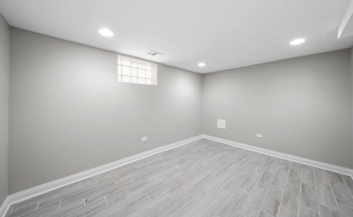 5548 Kilbourn Ave, Chicago IL  60629-4808 exterior