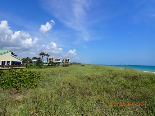 2400 Ocean Dr, Fort Pierce FL 81111-8018 exterior