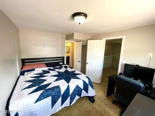 225 Columbia St, Tucson AZ  85714-2517 exterior