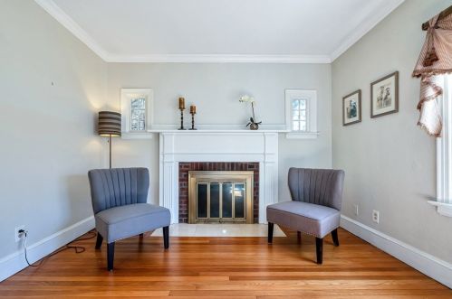 78 Nevins Ave, Springfield MA 01106-3120 exterior