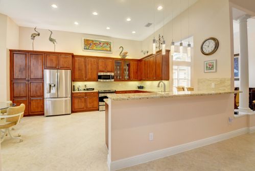 10468 Whitewind Cir, Boynton Beach FL 33473-7881 exterior