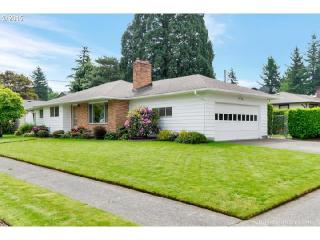 11010 Mill Ct, Portland, OR 97216-3224