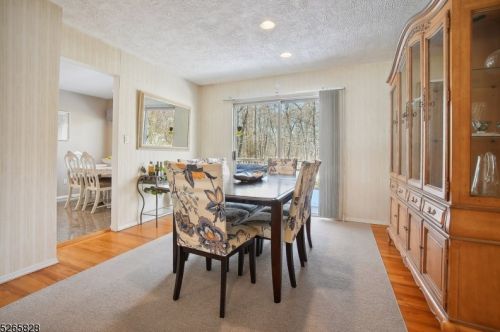 117 Stephenville Pkwy, Edison NJ 08820-2610 exterior