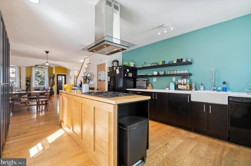 2021 Firth St, Philadelphia PA 19133-1131 exterior