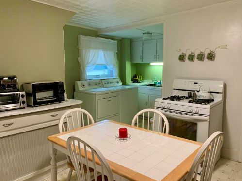 10 Academy St, Concord, NH 03301-4219