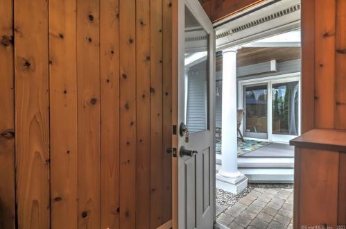 58 Bch Ave, Milford CT 06460-8047 exterior