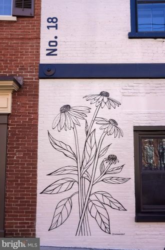 18 Walnut St, Lancaster PA  17602-4924 exterior