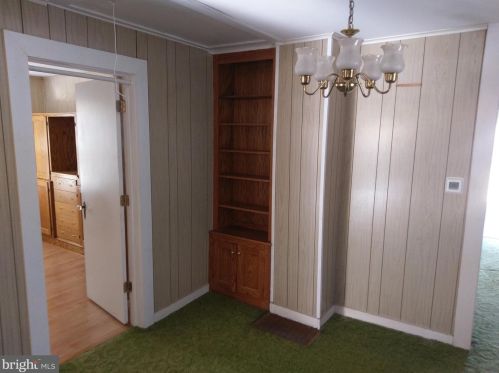 12312 Mccrossin Ln, Rockville MD 20854-1014 exterior