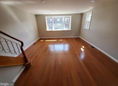 7054 Dorcas St, Philadelphia PA 19111-4111 exterior