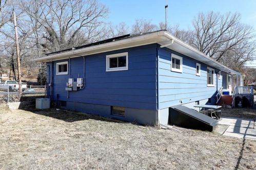 381 Dunlap St, Woonsocket RI 02895-3614 exterior