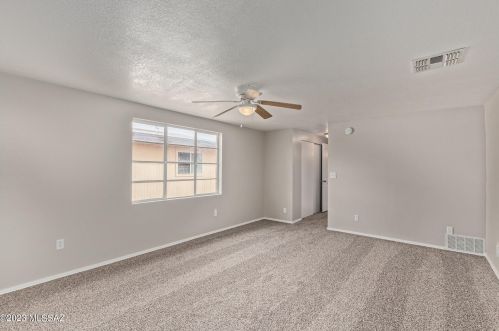 818 Calle Bocina, Tucson AZ  85756-6434 exterior