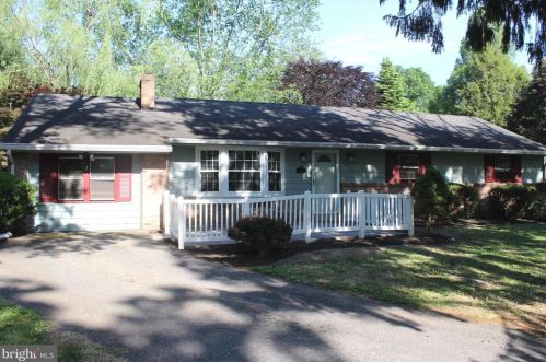 79 Landis Dr, Lancaster, PA 17602-3857