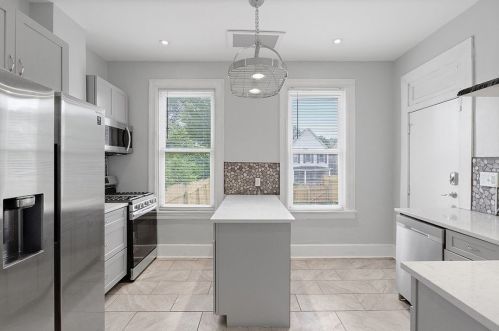 3825 California Ave, Pittsburgh PA 15212-1633 exterior