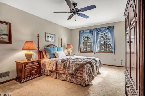 14 Muirfield Ln, Bridgewater NJ 08807-1268 exterior