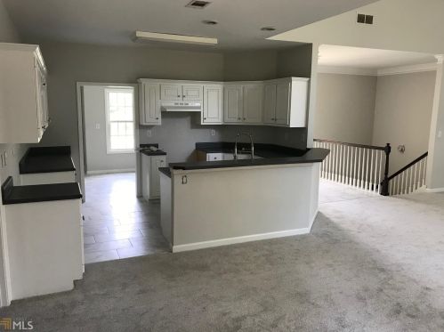 6689 Jojanne Ln, Lithonia GA 30038-3130 exterior